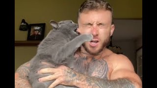 Sing with my cat (my cat bites me) #14