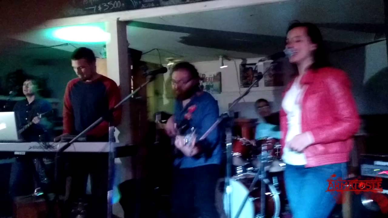 Armatoste- Nadie te llamó en vivo en Las Cachás Grandes 6/05/16