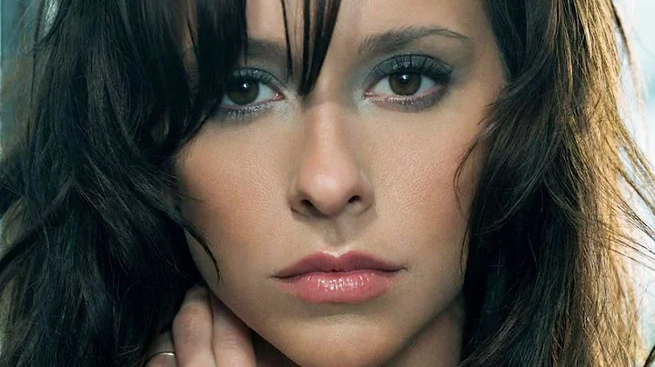 Why Hollywood Won't Cast Jennifer Love Hewitt Anym...
