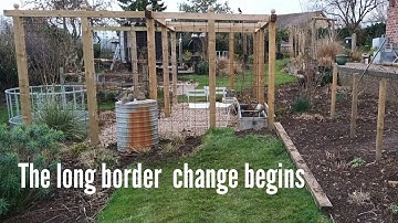 The long border and the floating deck