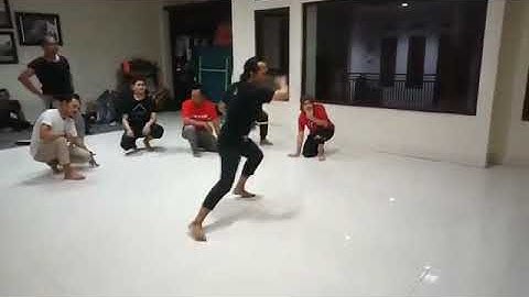 Jaipongan Kembang Simajungjang||proses latihan with para kolegaku