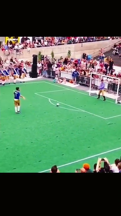 ngakak banci lucu main sepak bola