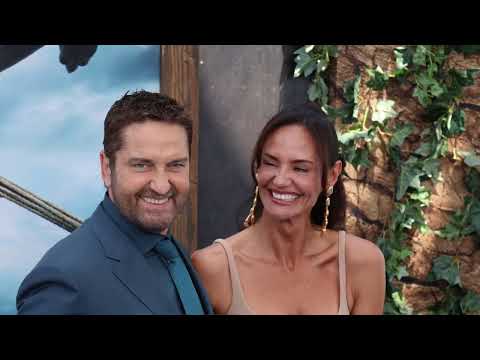 Gerard Butler & Morgan Brown - premiere of 'How To Train Your Dragon' #howtotrainyourdragon