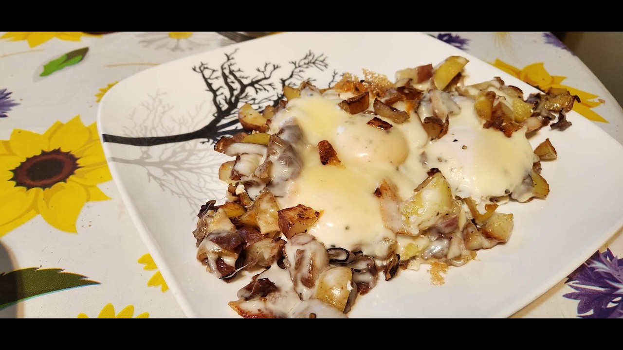 Мясо, картофель и яйца. Используйте остатки еды. #завтрак #threeriverschallenge #воскресныйзавтрак