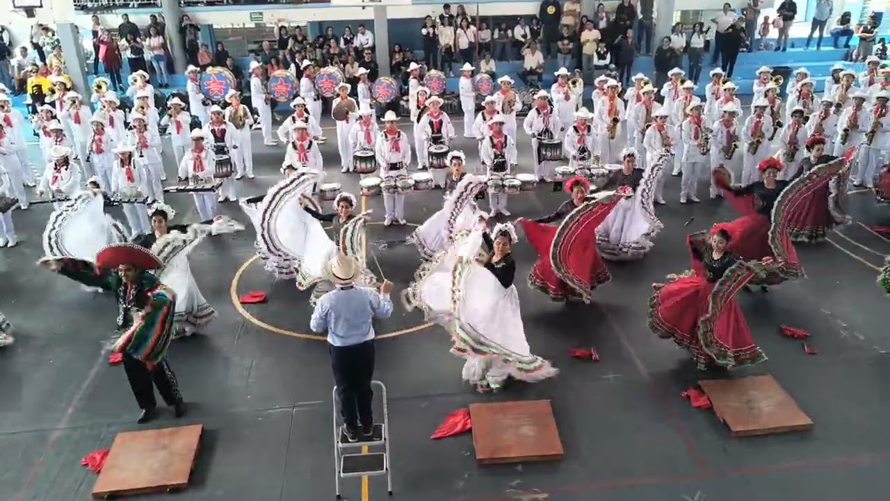 Delfines Marching Band / El aventurero / 40 aniversario de la ESG 5