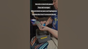 Quick, easy tasks to declutter your workspace FAST and increase productivity! | decluttering tips