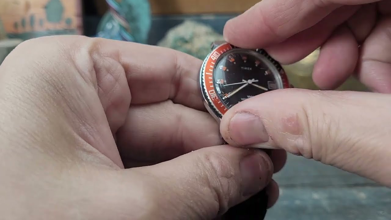 SUPER RARE - Vintage TIMEX COKE DIAL DIVER - All Original Mens Wrist Watch