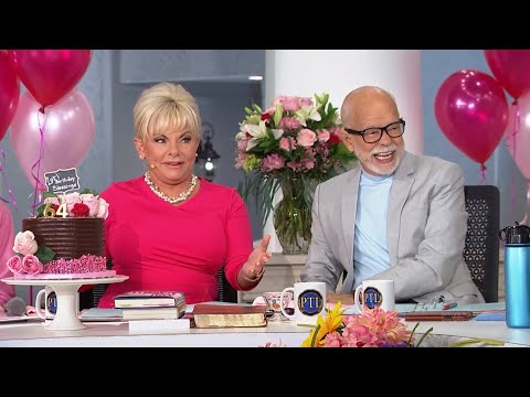 Vídeo: Patrimoni net de Jim Bakker: wiki, casat, família, casament, sou, germans