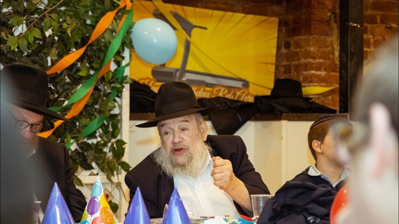 R' Avrohom Gerlitzky: Oholei Torah's two Kovtzim for Yud Alef Nissan 5736