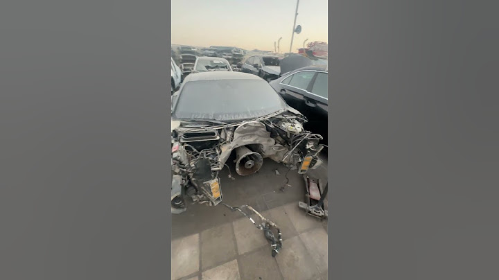 Dismantled Mercedes models😮Luxury scrapyard in Dubai #dubai #mercedes #scrapyard #export