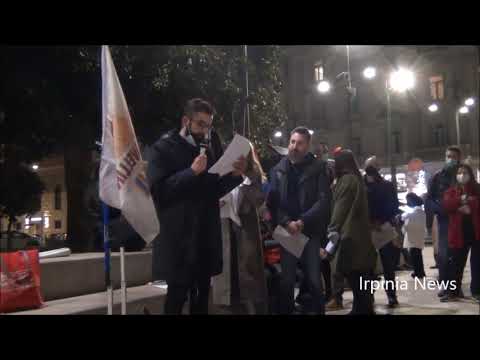 Avellino,manifestazione in difesa del ddl Zan:“Vergogna,hanno applaudito alla negazione dei diritti”