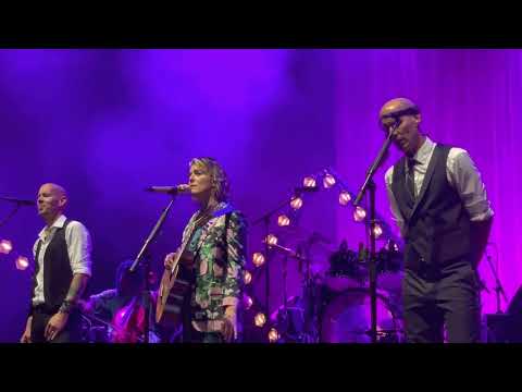Brandi Carlile, Stay Gentle ~ Somewhere Over The Rainbow, Merriweather