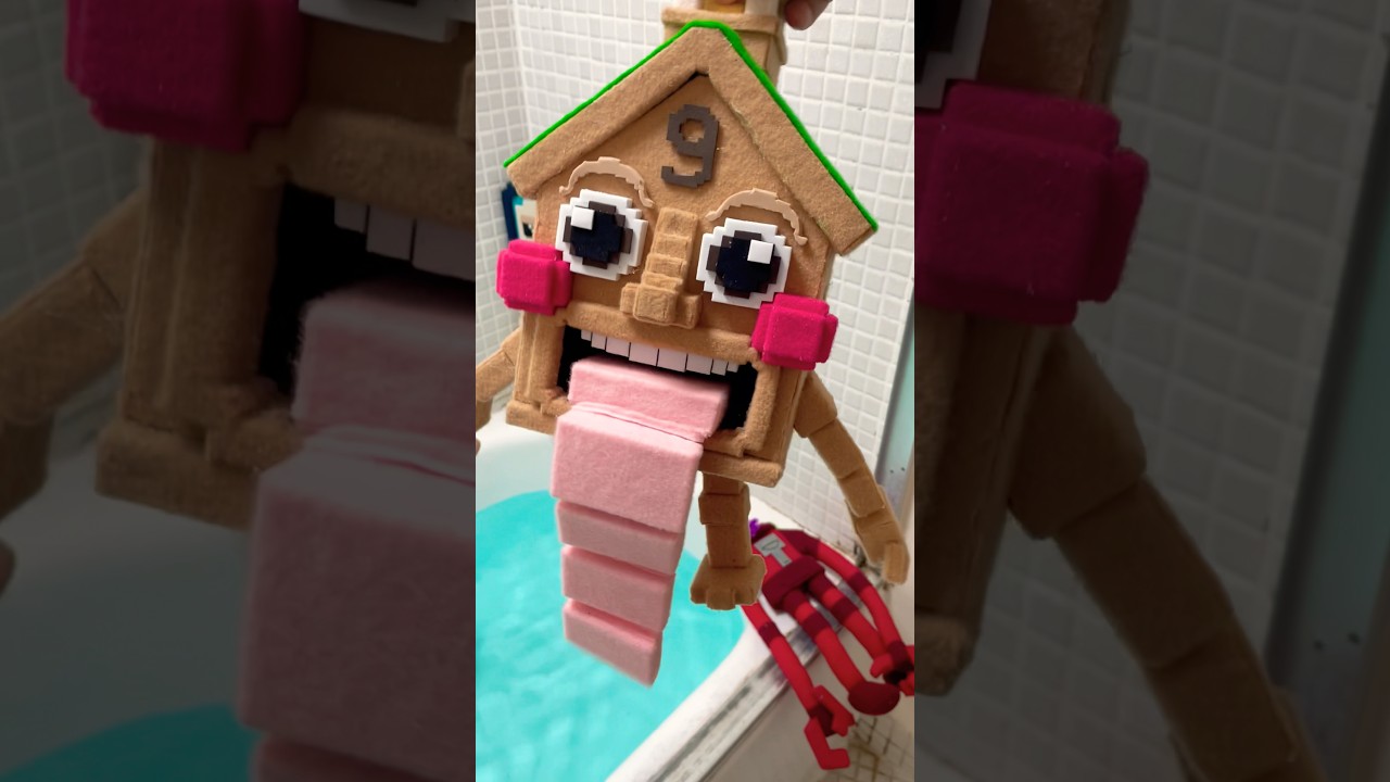 Esok Sekolah plush at the bathtub 🛀