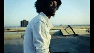 Watch Knaan People Like Me video