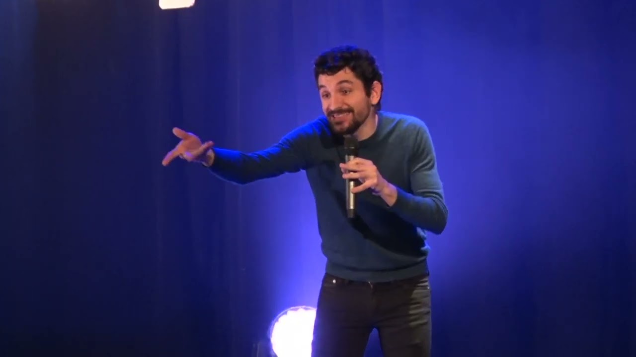 Thomas Christin : Sketch Vive Paris ! Les entretiens d'embauches et L'anglais