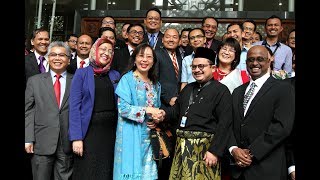 Teresa Kok Clocks In As Primary Industries Minister