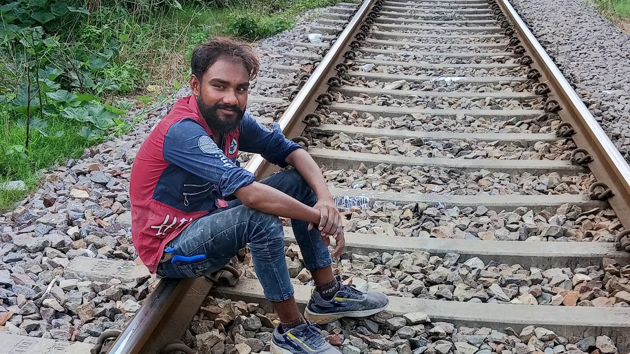 Ajeet shayar up 33 is live