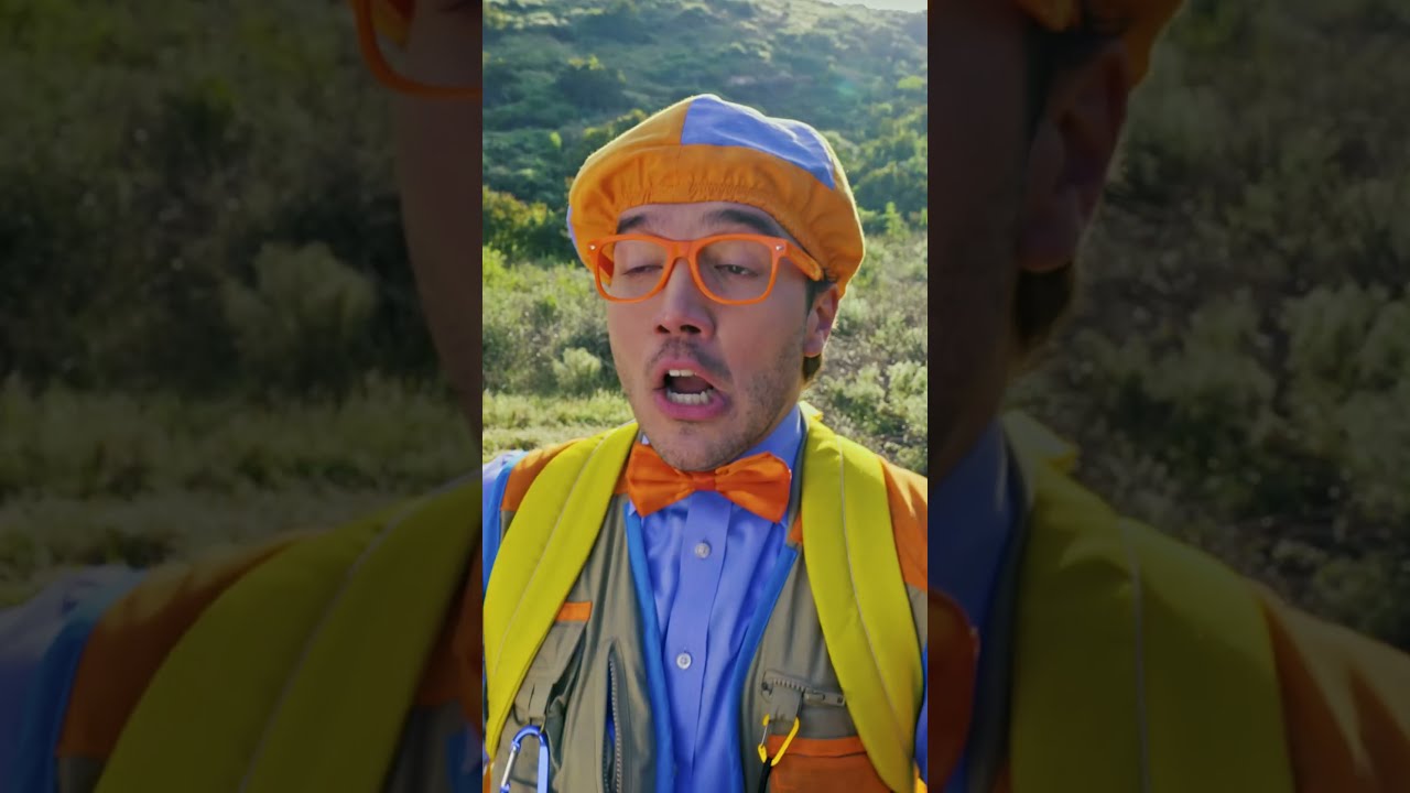 BLIPPI Raptor Chase 🦖🦕 #shorts #dino |  #trex #trexranch 썸네일