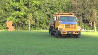 1998 INTERNATIONAL 4700 T444E CREW CAB DUMP TRUCK