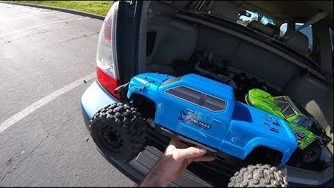 Arrma Big Rock 3s BLX "Blue Beast" first bash with another 3s rocket...