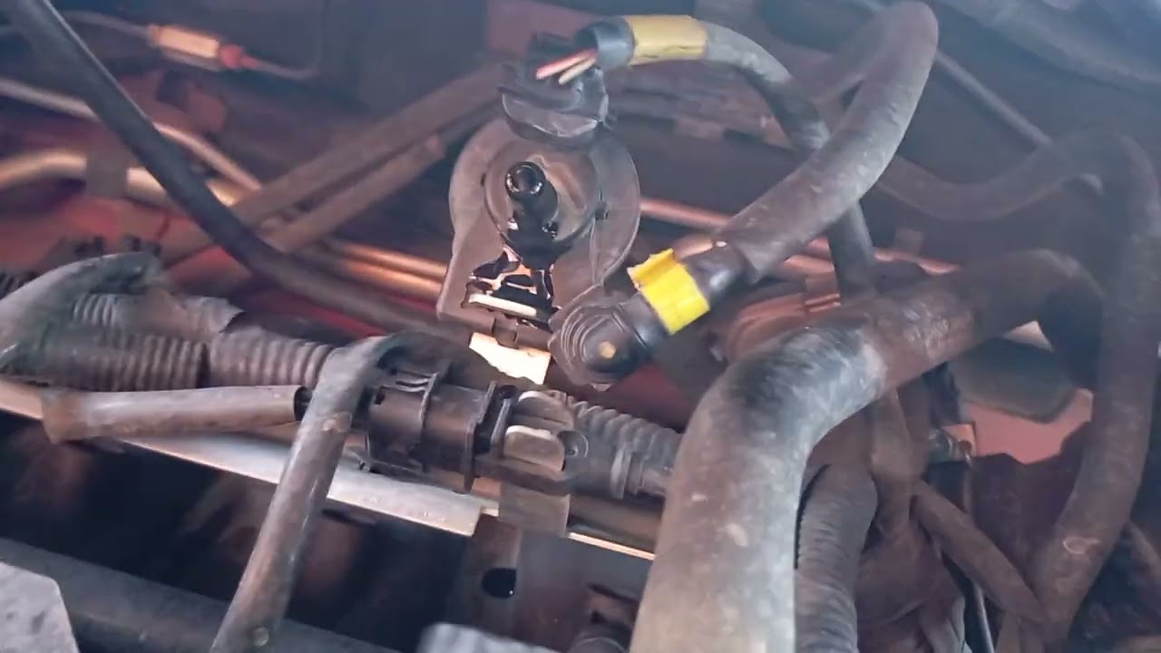 Saga vvt ni bunyi Tik Tik kan wujup jadi untuk diam kan nya cuba letak minyak mana tau hilang bunyi