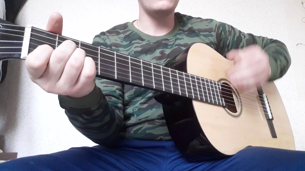 Матерый чекист. Чекисты на гитаре. Чекист целится. Сериал служу советскому союзу. Песня за что мы пьём армейские.