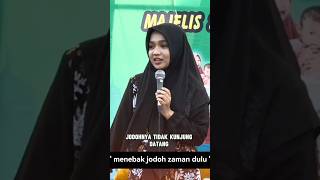 Alhamdulillah jodohnya datang, pengajian lucu Ning umi Laila. Alhamdulillah jodohnya datang, pengajian lucu Ning umi Laila.