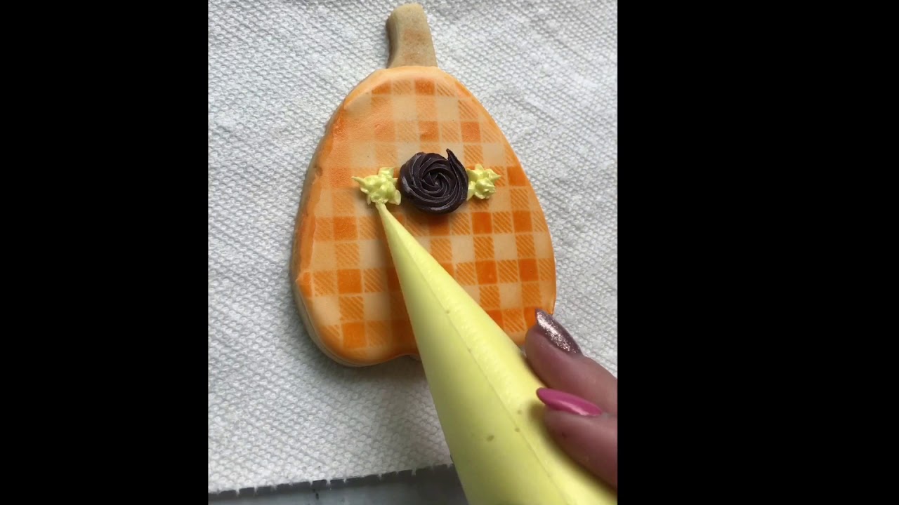 Chefmaster Cookie Decoration with Airbrush Food Coloring Tutorial Part 2