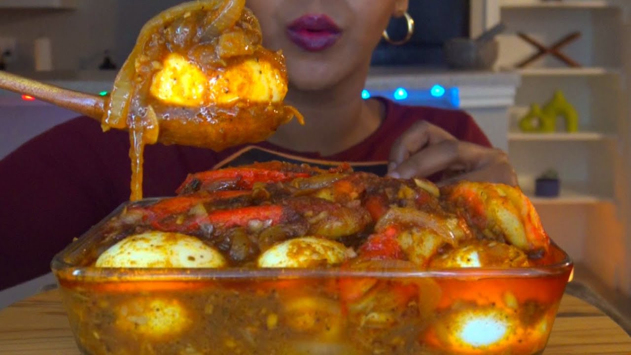 ASMR * Soft Boiled Eggs & Imitation Crab | Bloves Sauce * اكل بيض نص استواء وكابوريا تقليد