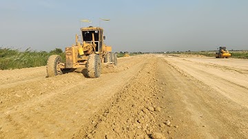 Motor Grader Komatsu GD 705-4