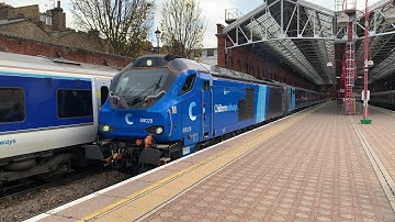 Class 68 with mk5 coaches in the new Chiltern Railways livery - 12/11/25