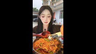 🔴 LIVE: Chinese Girl Eat & Chat | Cozy Mukbang ASMR, Gentle Eating Sounds & Chill Vibes screenshot 2