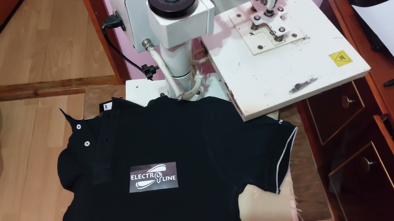 Personalizare tricou cu folie