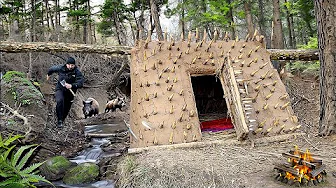 Building a Clay Shelter with Spikes Escape from a Wild Boar