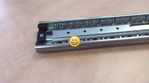 Accuride heavy duty drawer slide 7957 - Disconnect feature