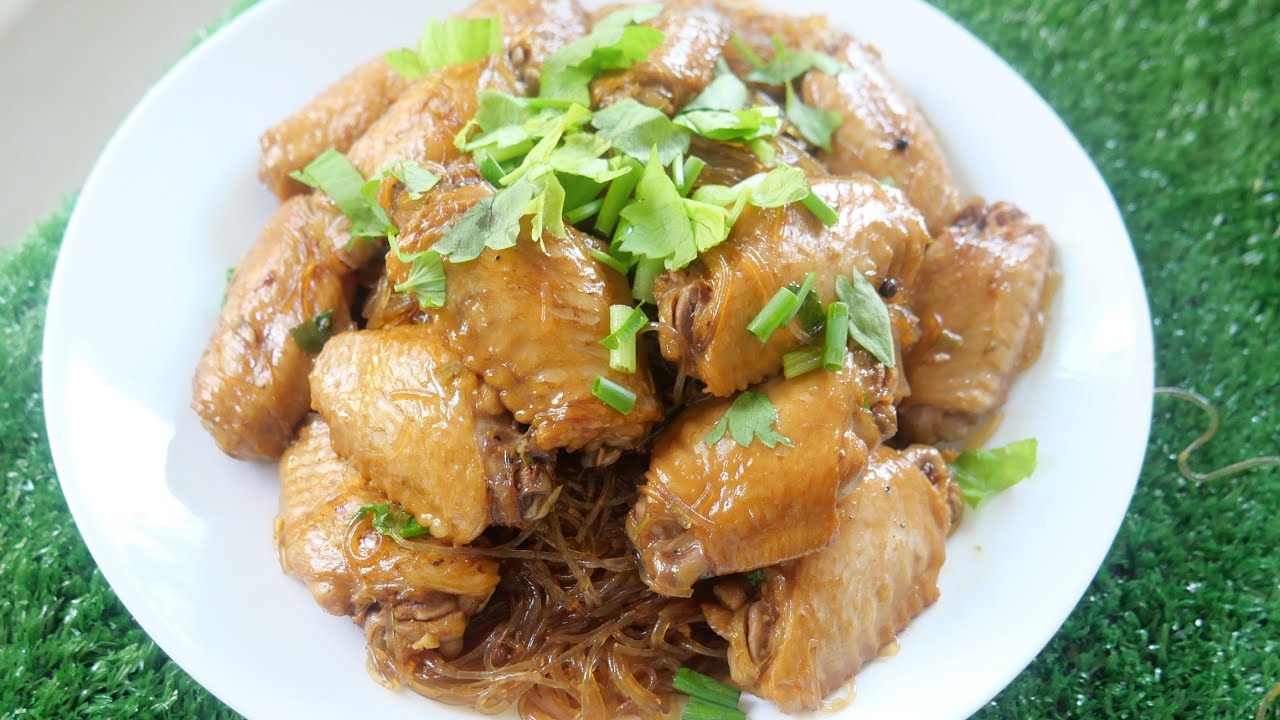 ปีกไก่อบวุ้นเส้น