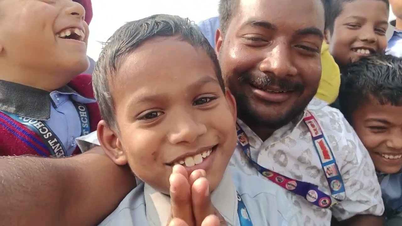 बच्चे मन के सच्चे, इनके साथ बैठ कर अच्छा लगा! कुछ बातें बताई नहीं जा सकती ! सिर्फ महसूस की जा सकती! 