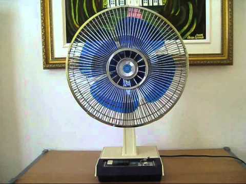 1976 electrohome 30 cm 12 desk fan youtube a fan