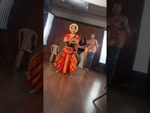 #vidyabalan 's dance rehearsal for #bhoolbhulaiyaa3 's 