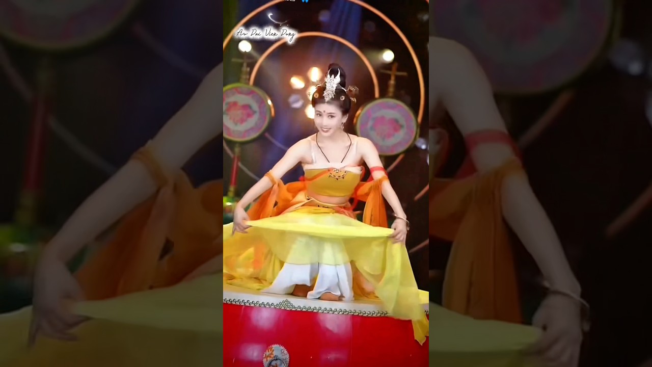 8️⃣The Ancient Fairy with Mesmerizing Dance Moves #beauty #ChineseDance #Hanfu #SuiErDanceChallenge