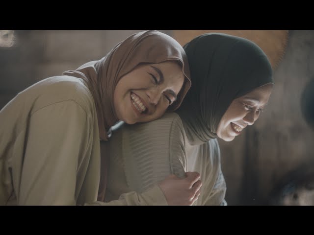 Salma Salsabil – Rumah (Official Music Video) class=