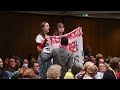Katholikentag: Buhrufe und Pfiffe bei Merz-Auftritt