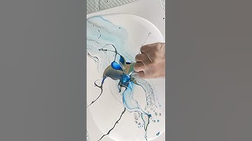 Get Ready To Relax With This Mesmerizing Fluid Art Experience