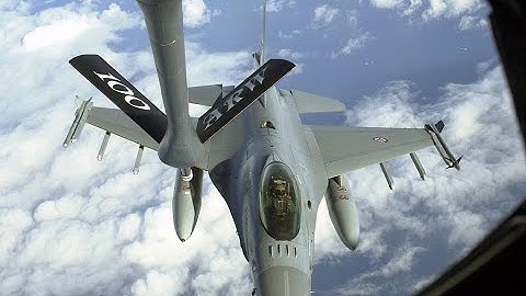 134th ARW refuels Hellenic Air Force F-16s during Thracian Sentry 23.