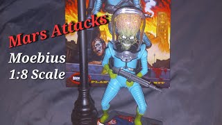 Mars Attacks Martin Warrior Moebius Model Showcase 1:8