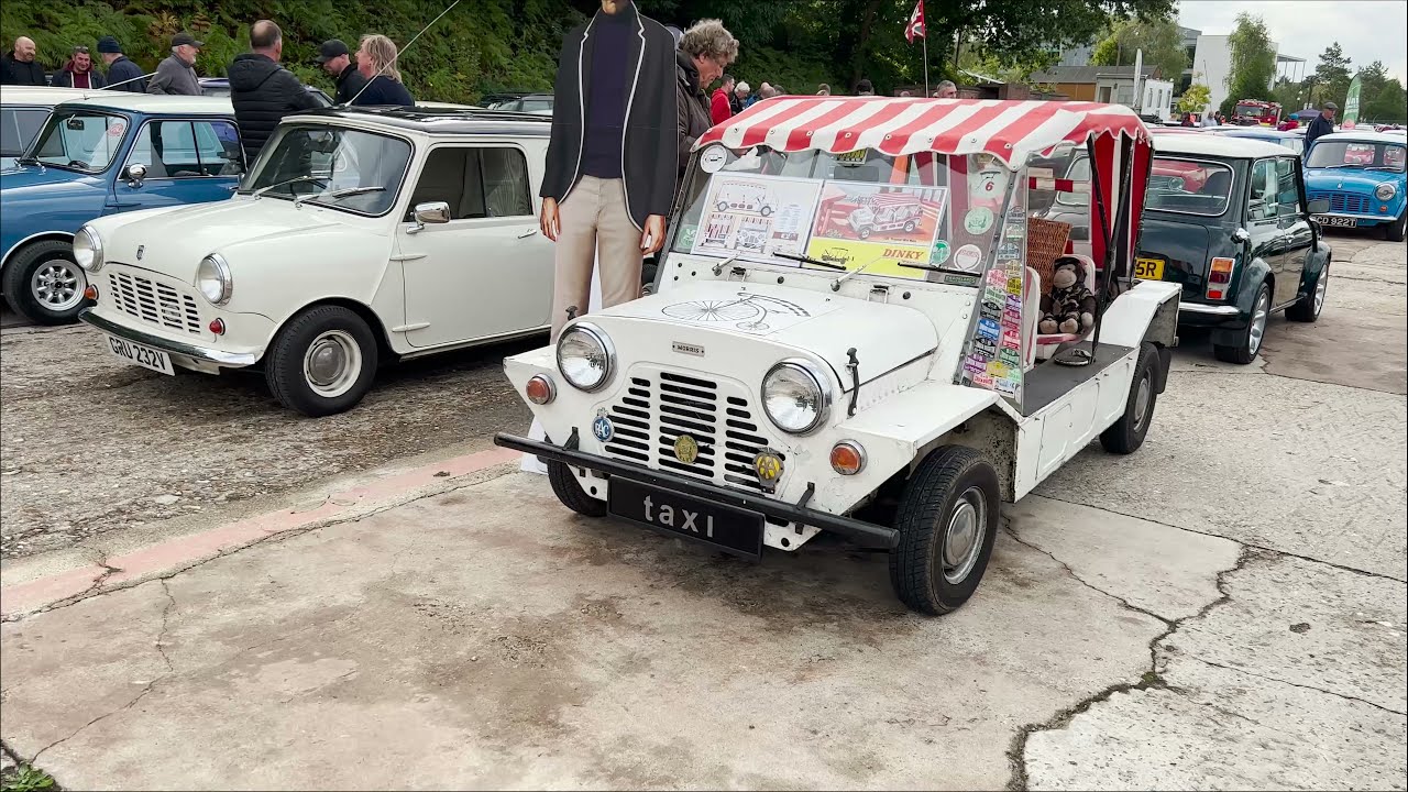 Brooklands Mini Day 2021 – cars, the banking, aeroplanes & Minis taking on the famous Test Hill