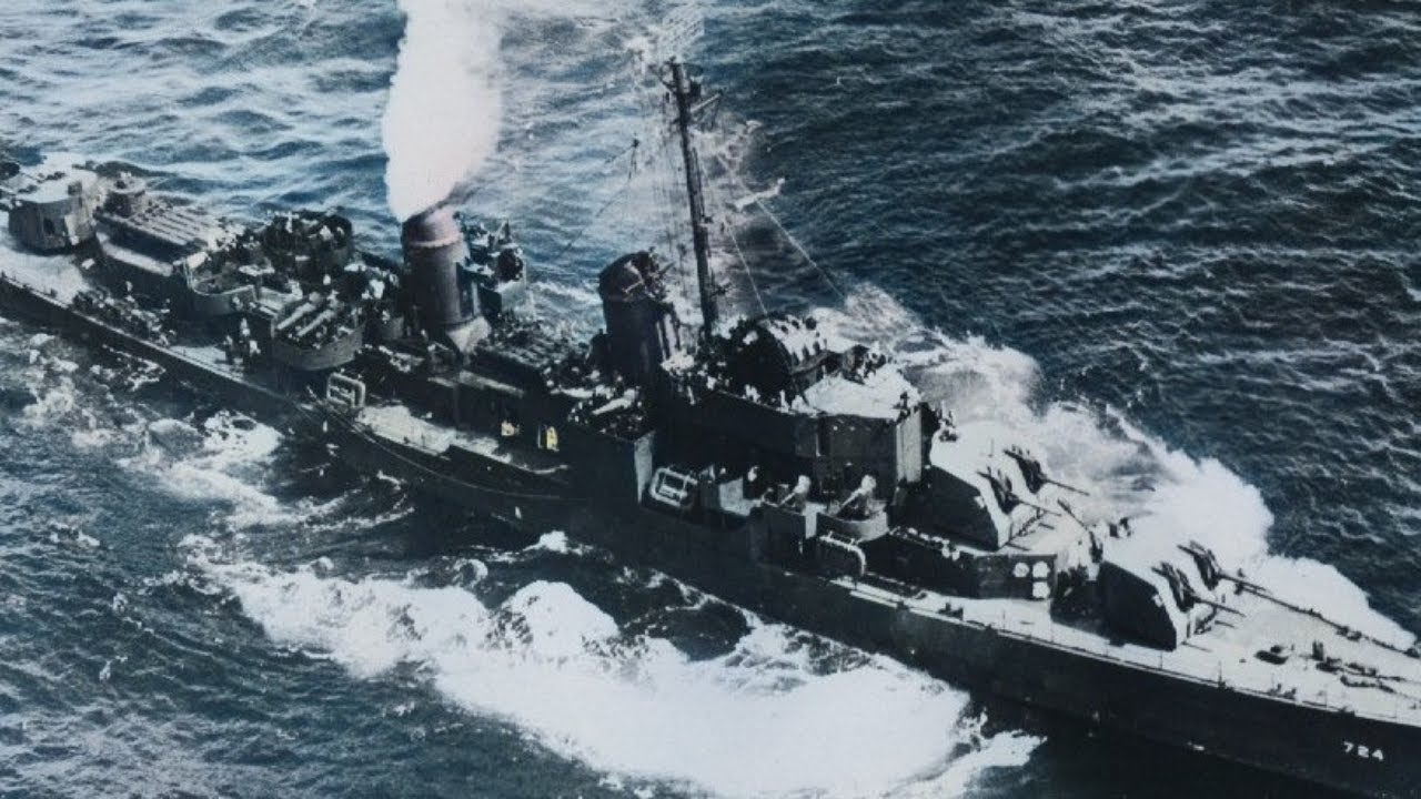 朽ちて海に沈むザクと女性兵士と犬 American Ship USS Laffey (DD-724) Japanese Couldn't Sink - YouTube