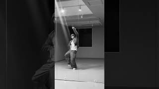 like JENNIE 📲  #nSSign #엔싸인 #성윤 #SUNGYUN #likeJENNIE #제니 #blackpink