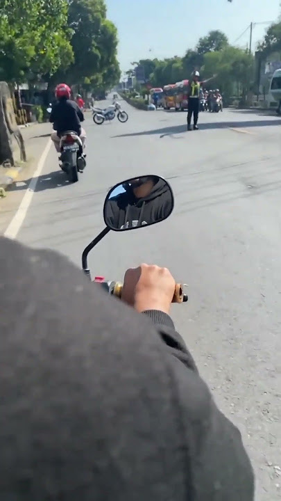 PARKIR NENGKENE NJALUK DITENDANG NDASE #Shorts #memes #funny #reel