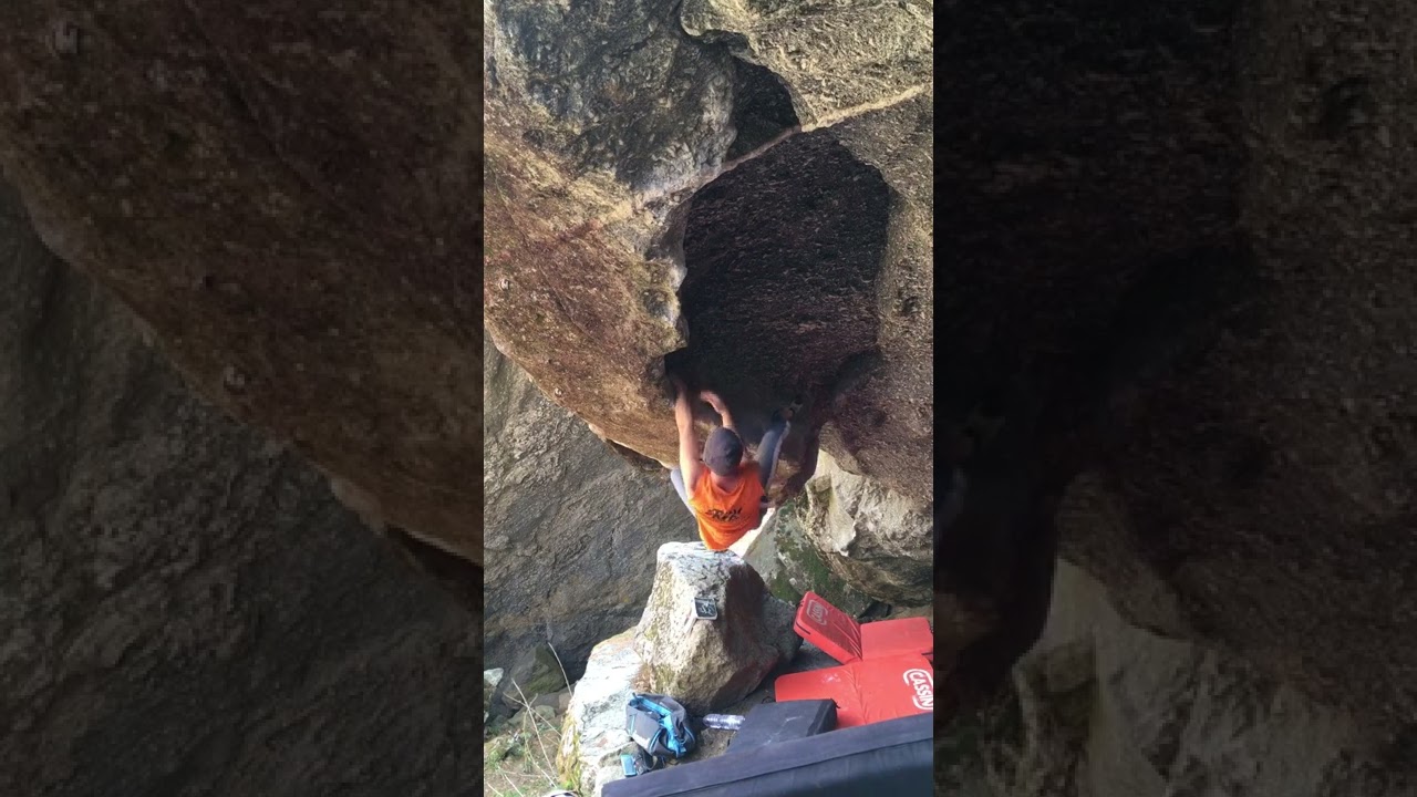 7a - Val masino - settore Scivolo - boulder La grande Madre - 7a